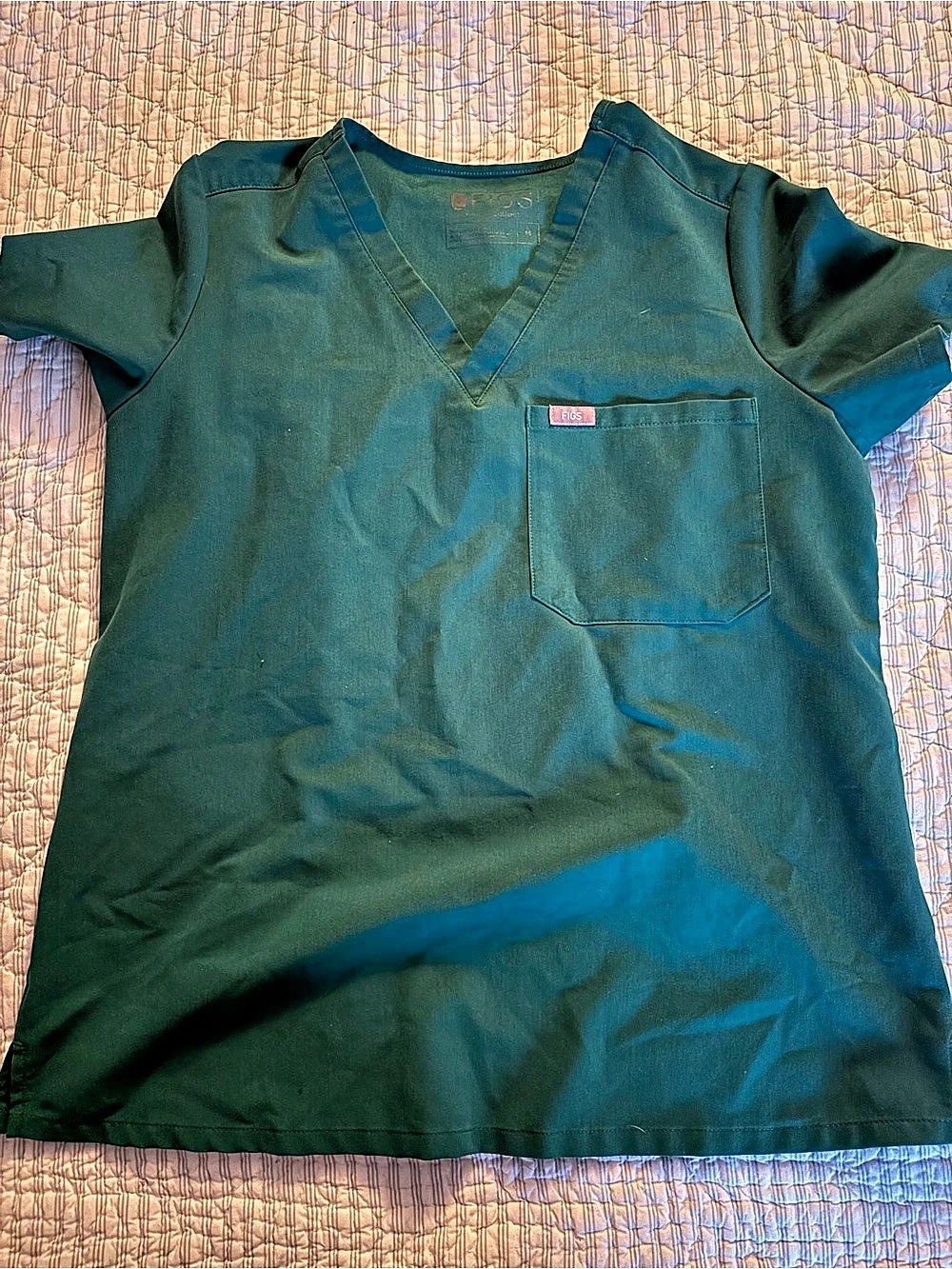 FIGS Catarina One-Pocket Scrub Top Hunter Green